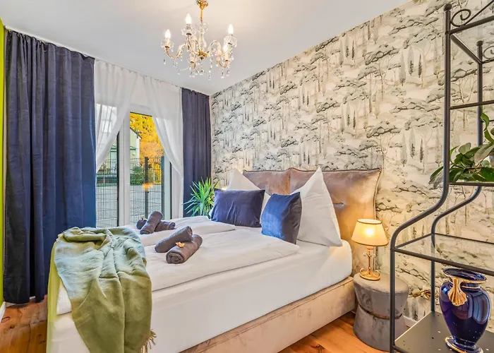 - Whirlpool Garden - Free Parking - Wifi Διαμέρισμα