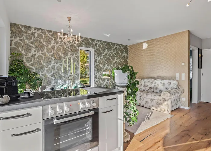 - Whirlpool Garden - Free Parking - Wifi Διαμέρισμα
