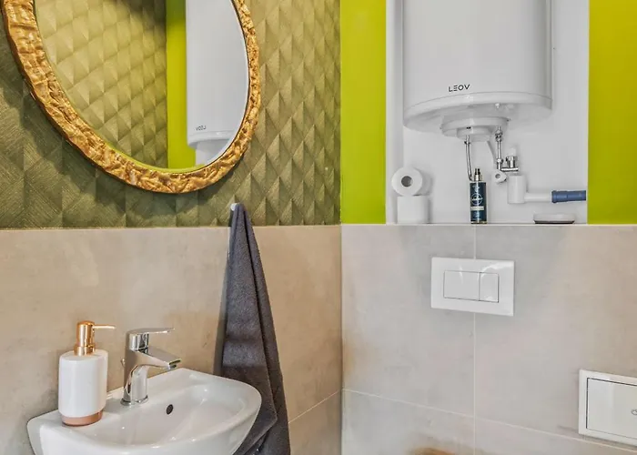 - Whirlpool Garden - Free Parking - Wifi *